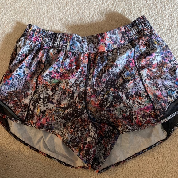 Lululemon Shorts - Picture 1 of 2